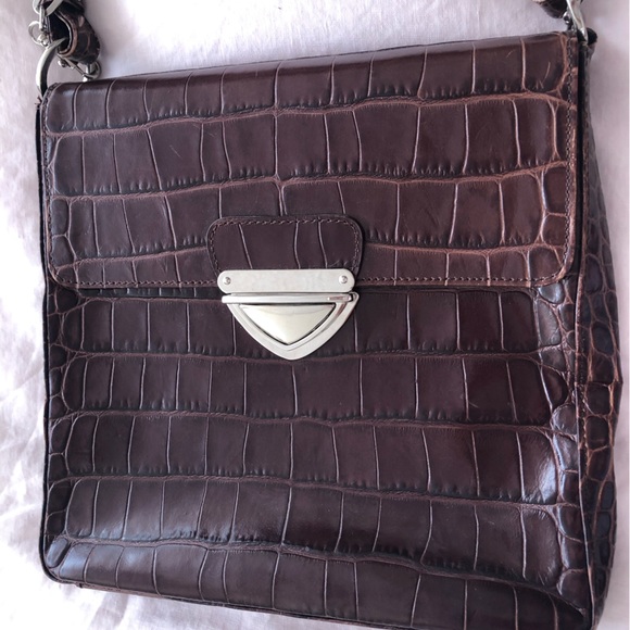 Danier Handbags - EUC Danier croc embossed leather cross body purse